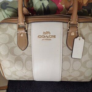 Handbag